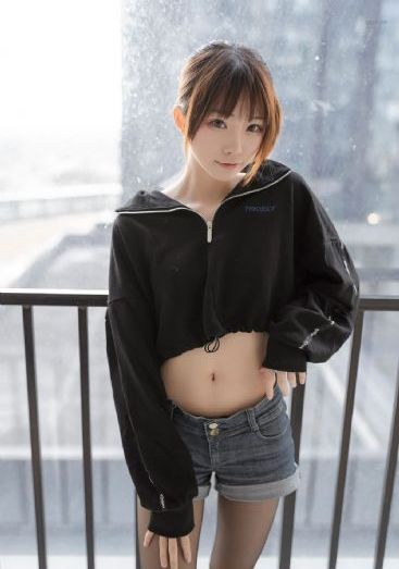 欧美模特泳装秀高清_720免费全集观看