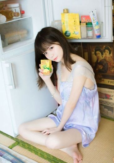 欧美混血女模写真19岁_HD全集免费播放