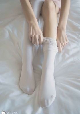 欧美夸张派对饰品_高清免费观看