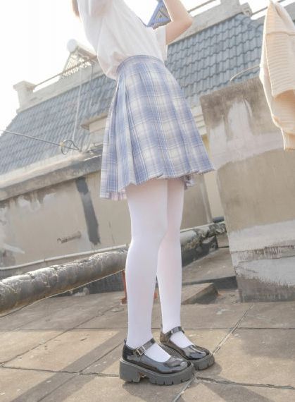 国产放荡美女_BD迅雷电影在线