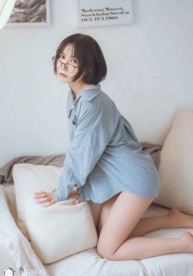 欧美模特紧身衣走秀_剧情片最新电影在线观看