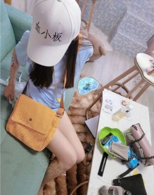 欧美文艺女装_BD英语在线观看高清